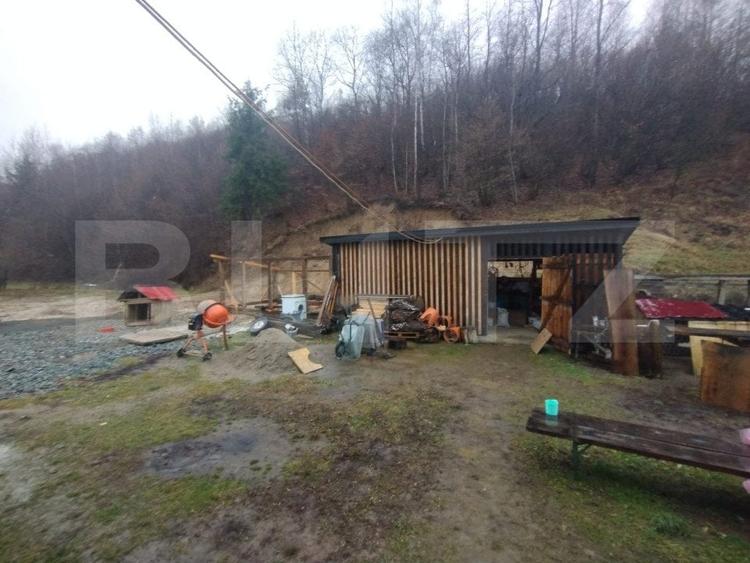 Casă individuală cu 6 camere cu Teren 3317 Mp în Nord-Est