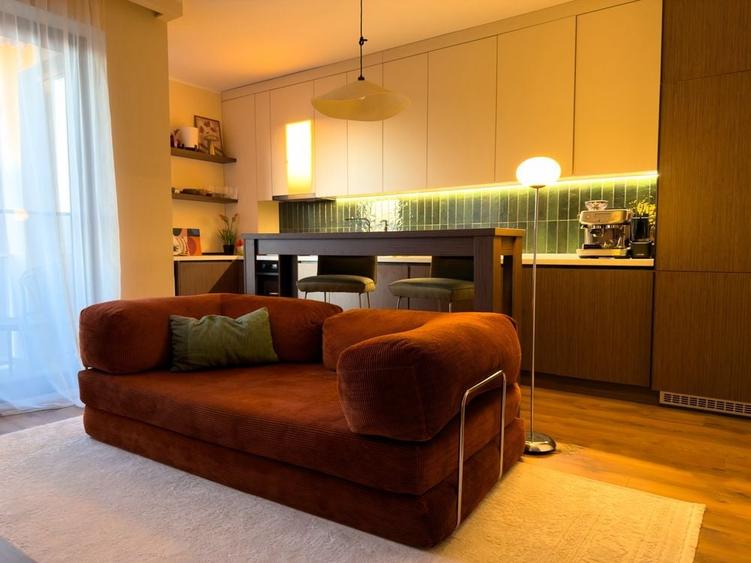 Apartament cu 3 camere decomandat în Aeroport