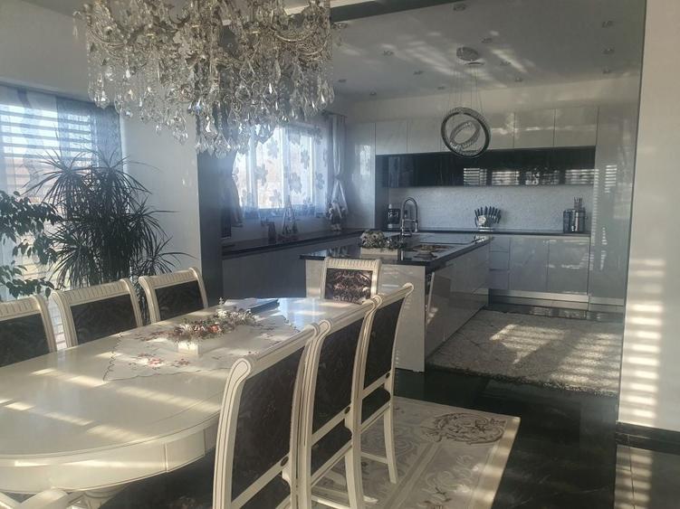 Casă cu 4 camere decomandat în Viile Satu Mare