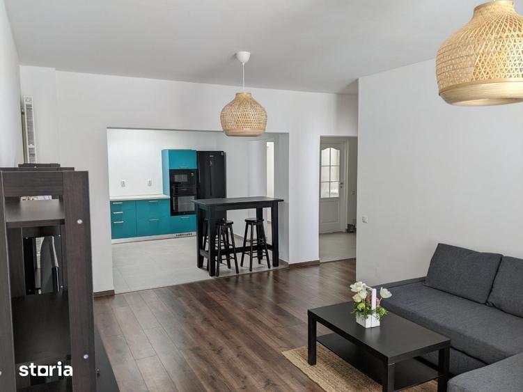 Apartament cu 3 camere decomandat în Dârste