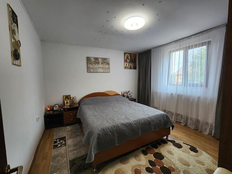 Casă individuală cu 5 camere cu Teren 513 Mp în Cug