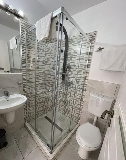 Apartament cu 3 camere decomandat, mobilat în Ultracentral