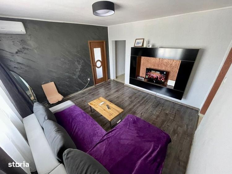 Apartament cu 3 camere semidecomandat în Nord