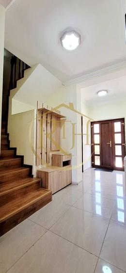 Duplex cu 4 camere cu Canalizare în Dumbrăvița