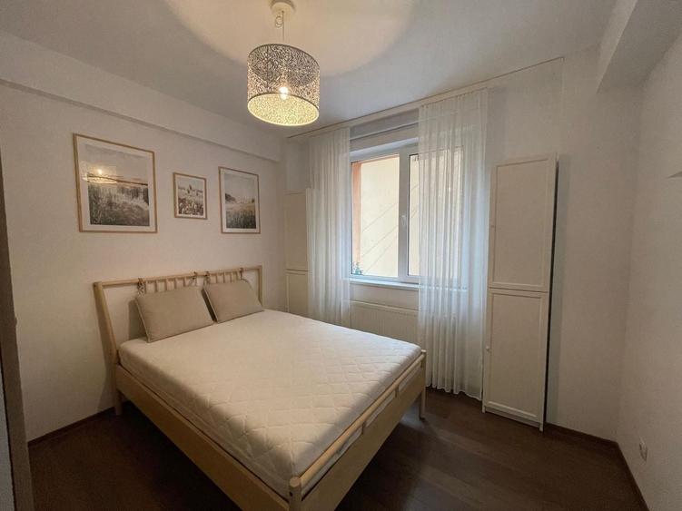 Apartament cu 2 camere decomandat, mobilat în Central