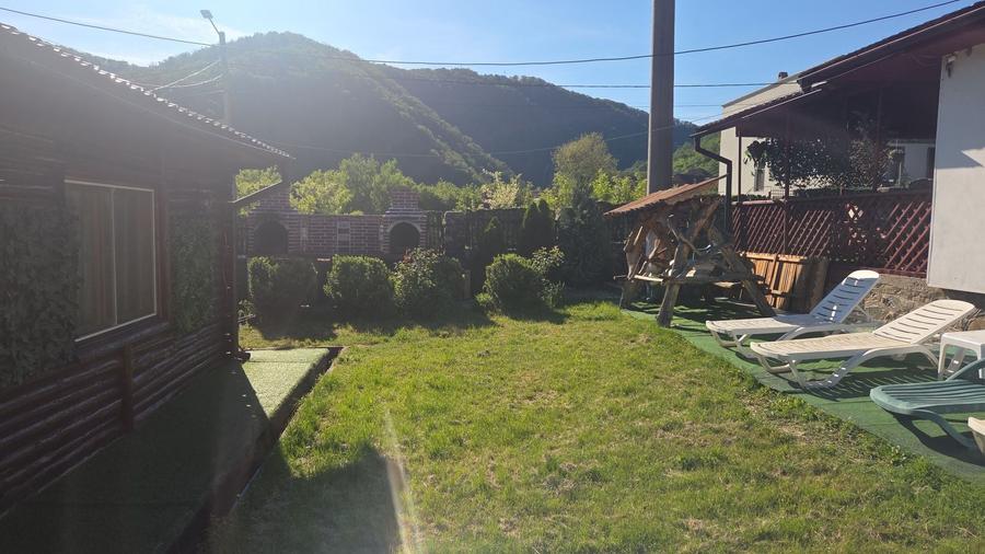 Casă cu 4 camere în Central