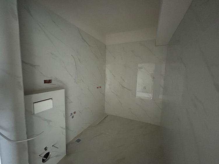 Penthouse cu 3 camere în Splaiul Unirii