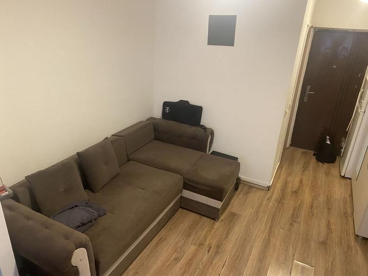 Apartament cu 3 camere decomandat în Sud