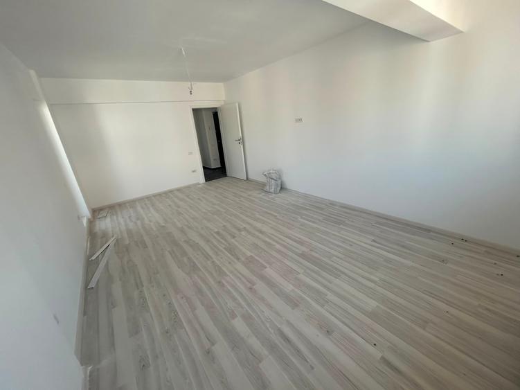 Apartament cu 2 camere decomandat în Berceni