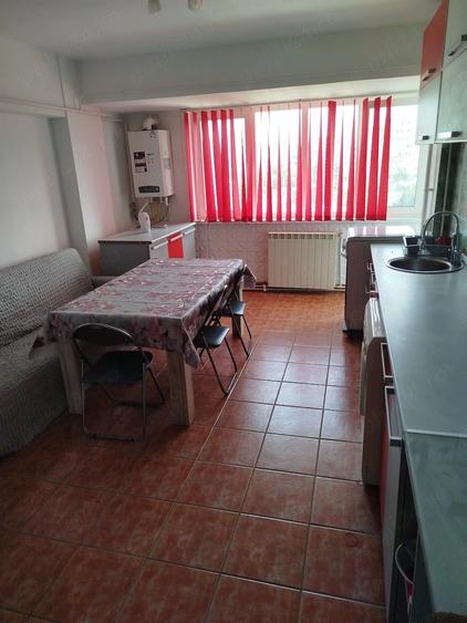 Apartament cu 2 camere decomandat în Buzaului
