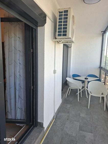 Apartament cu 2 camere decomandat în Apărătorii Patriei