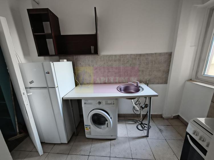 Garsonieră semidecomandată, mobilată în Romană
