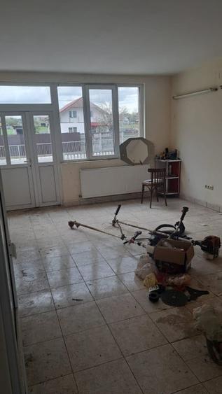 Casă individuală cu 4 camere cu Canalizare în Dușești