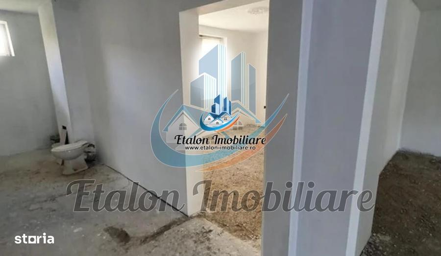 Apartament cu 3 camere decomandat în Calea Romanului