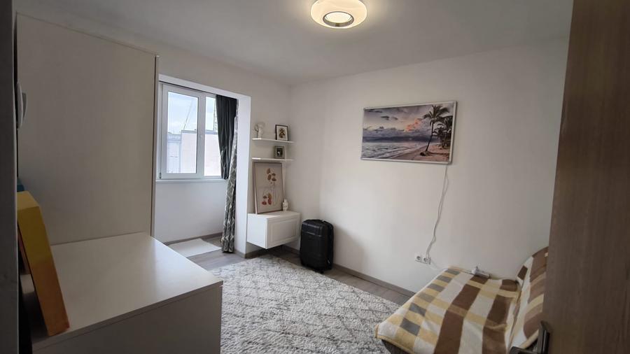 Apartament cu 2 camere semidecomandat în Dacia