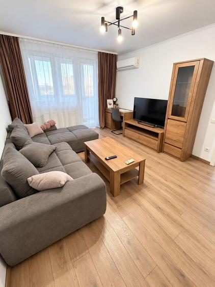 Apartament cu 3 camere decomandat în Dacia