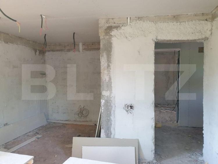 Casă individuală cu 6 camere cu Teren 1000 Mp în Tărtășești