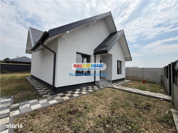 Casă cu 4 camere cu Teren 500 Mp în Domnești