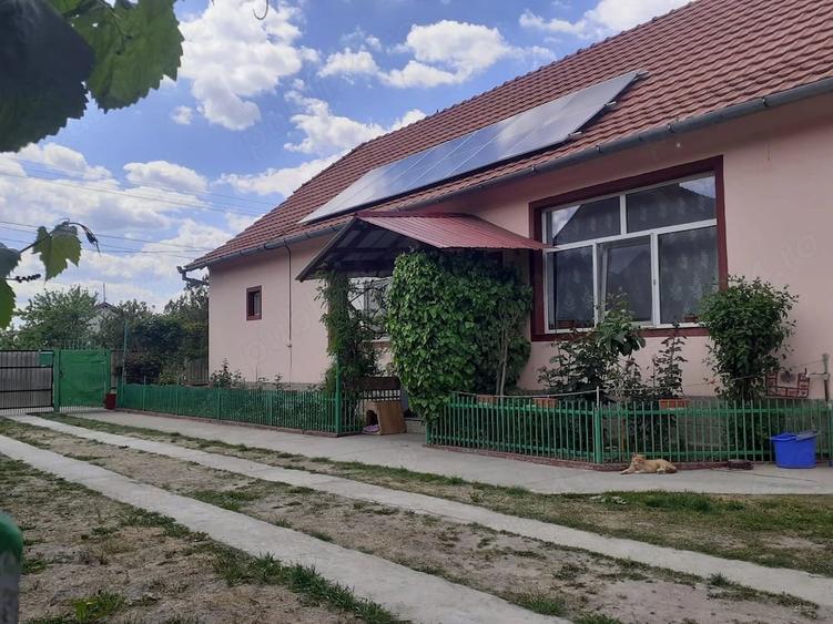 Casă cu 3 camere cu Teren 917 Mp în Iohanisfeld