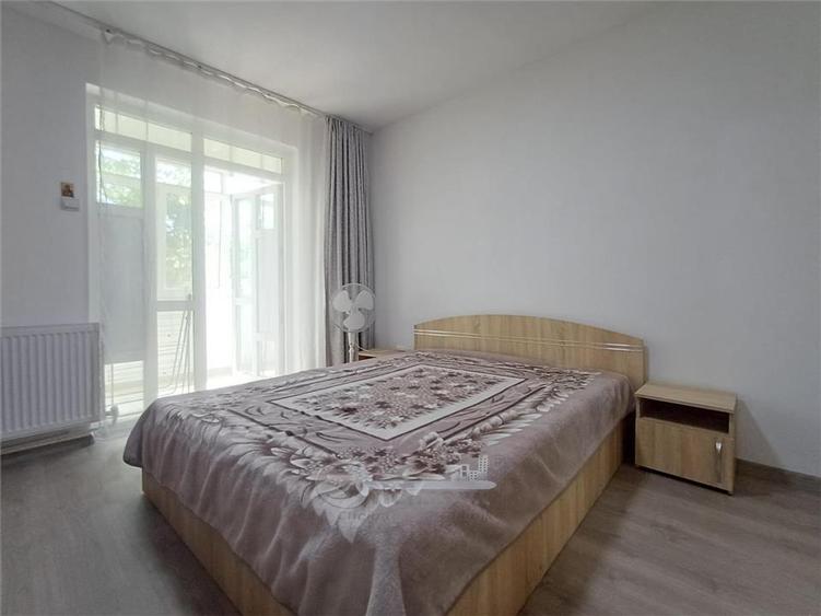 Apartament cu 3 camere decomandat, mobilat în Bucșinescu