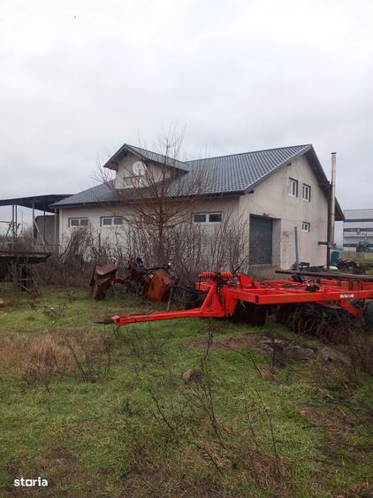 Spațiu comercial, de 284 mp, în Siliștea