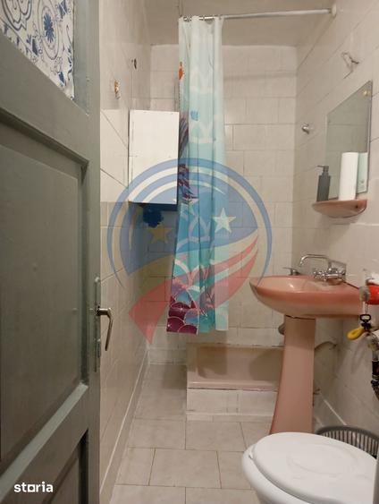 Apartament cu 2 camere semidecomandat, mobilat în Ultracentral