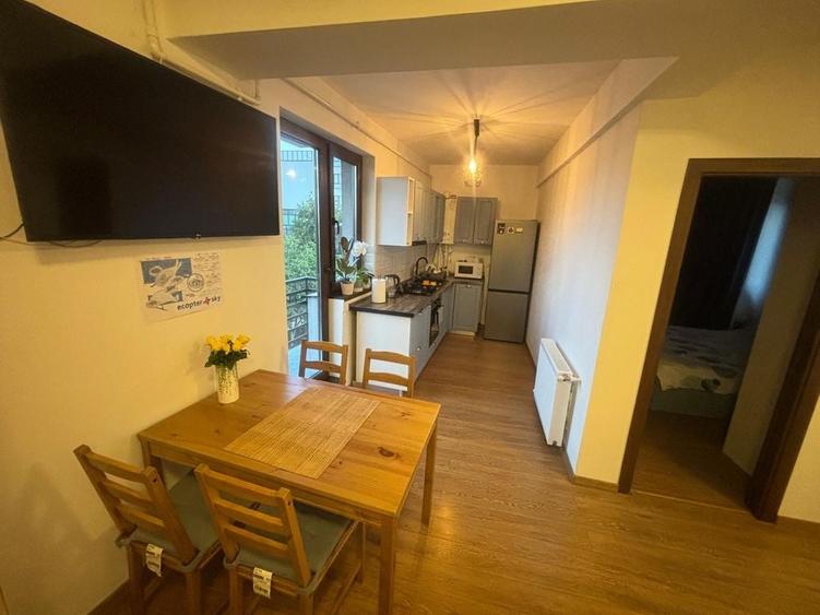 Apartament cu 2 camere decomandat în 1 Mai