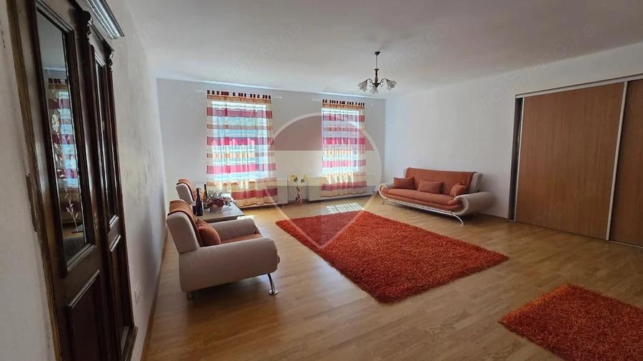 Casă cu 3 camere cu Teren 1320 Mp în Ațel