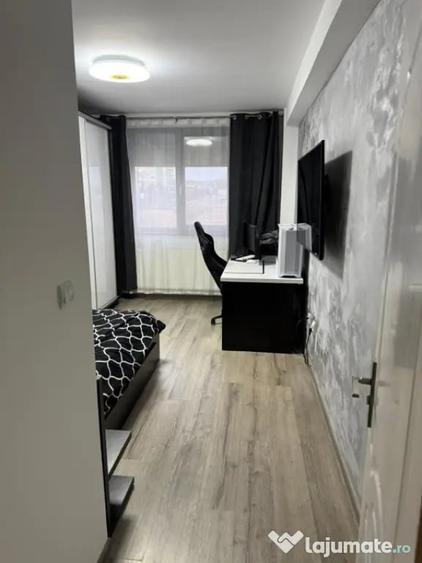 Apartament cu 3 camere decomandat în Valea Rosie