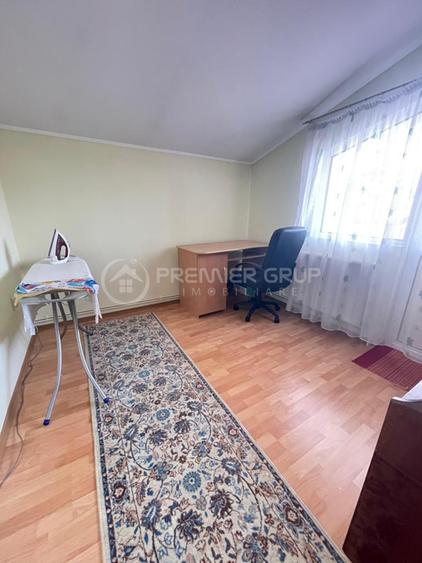 Duplex cu 4 camere cu Canalizare în Valea Adâncă