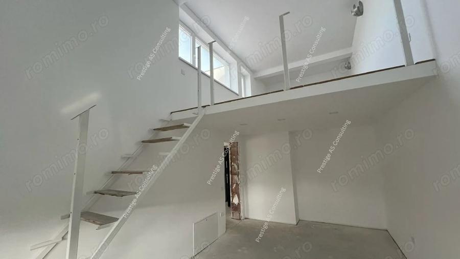 Apartament cu 3 camere semidecomandat în Dumbrăvița