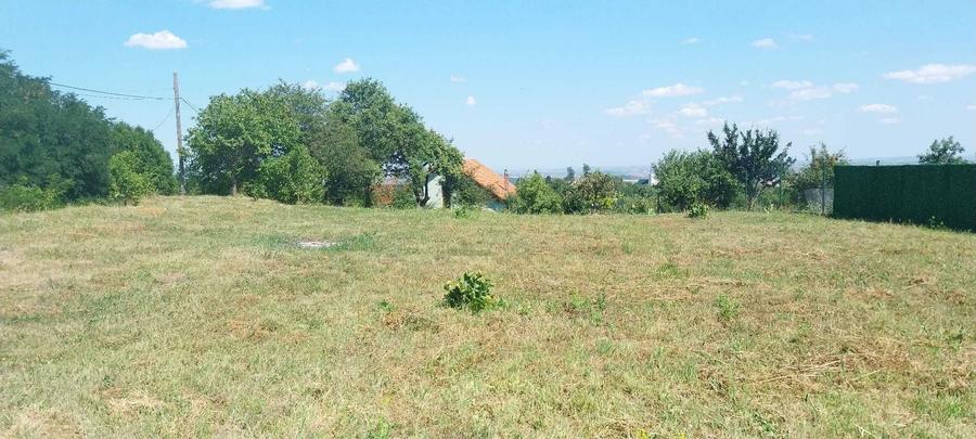 Teren de 1163 mp, în Aiton