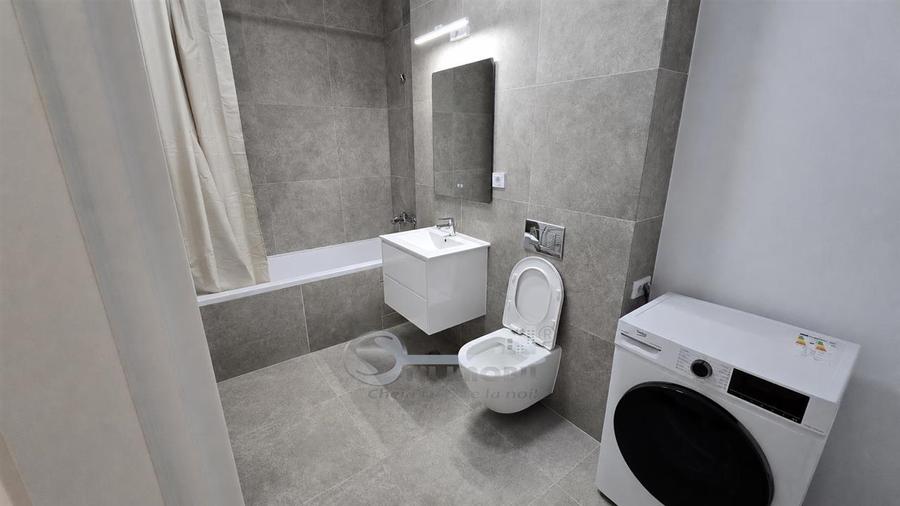 Apartament cu 2 camere decomandat în Baza 3