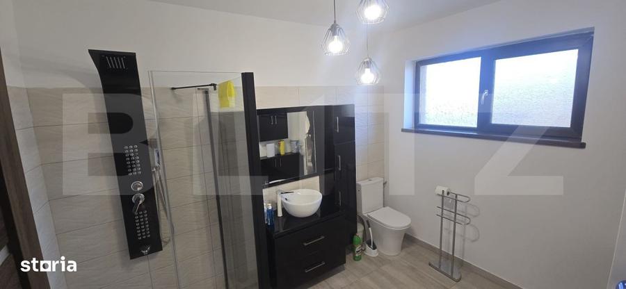 Casă cu 4 camere în Leamna de Jos