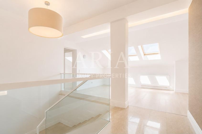 Casă individuală cu 10 camere cu Piscina în Pipera
