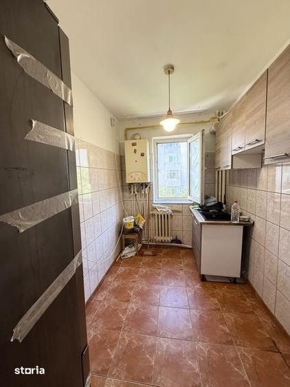 Apartament cu 3 camere semidecomandat în Dacia