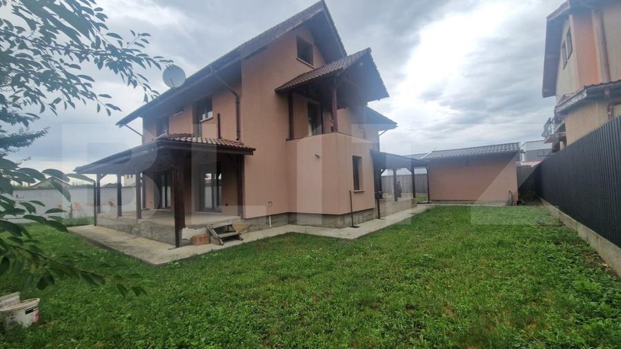 Casă individuală cu 4 camere cu Garaj în Tărlungeni