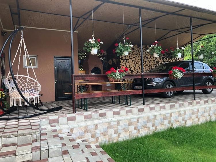 Casă cu 5 camere în Crișeni