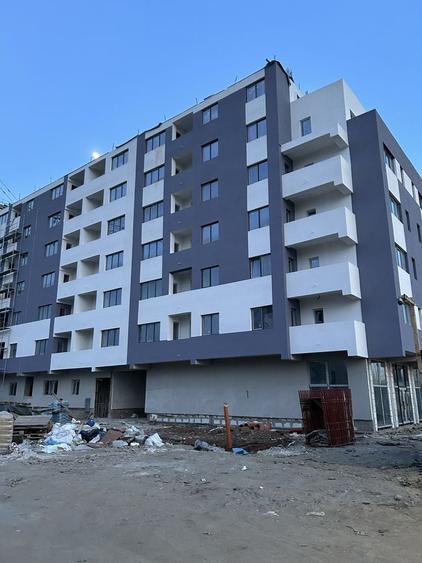 Apartament cu 2 camere decomandat în Runcu