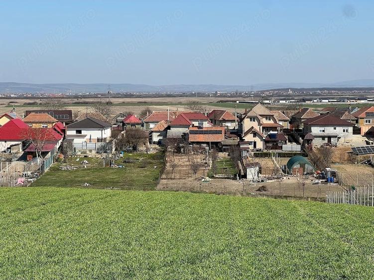 Teren de 5375 mp, în Cheriu