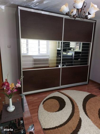 Apartament cu 3 camere decomandat în Nerva Traian