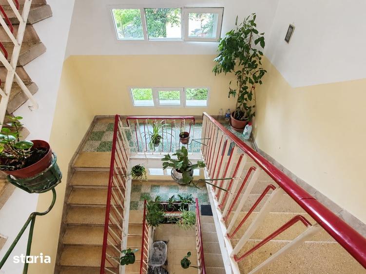 Inchiriere 2 camere, semidecomandat, etaj 2/4 Str. Neptun, 360euro - 9