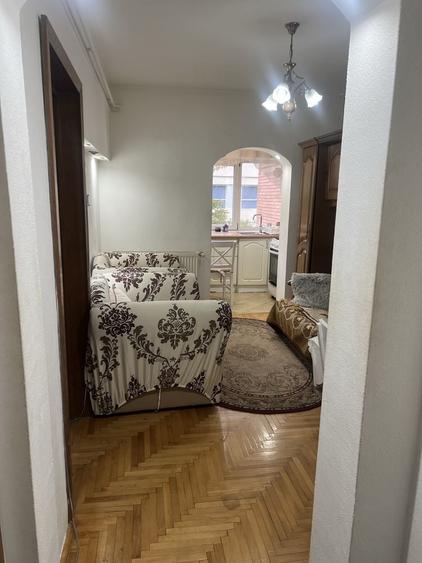 Apartament cu 2 camere decomandat în Exterior Vest