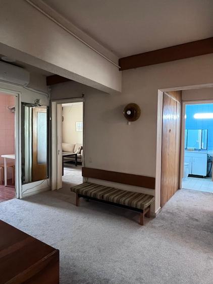 Apartament cu 4 camere decomandat în Iancului