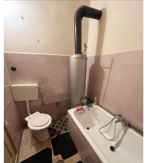 Casă individuală cu 7 camere cu Canalizare în Șibot