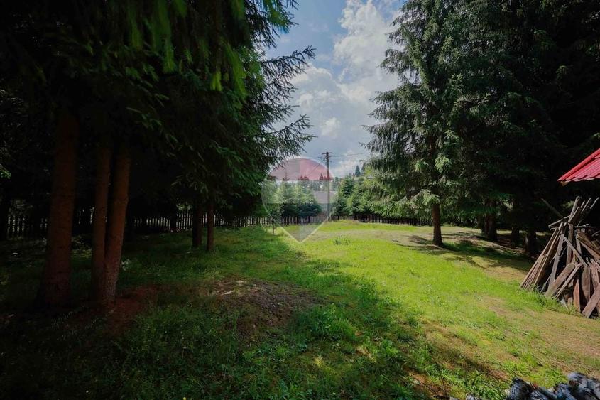 Casă individuală cu 12 camere cu Teren 3326 Mp în Arieșeni