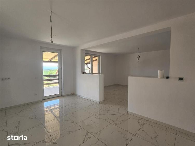 Casă cu 3 camere cu Teren 500 Mp în Șura Mare