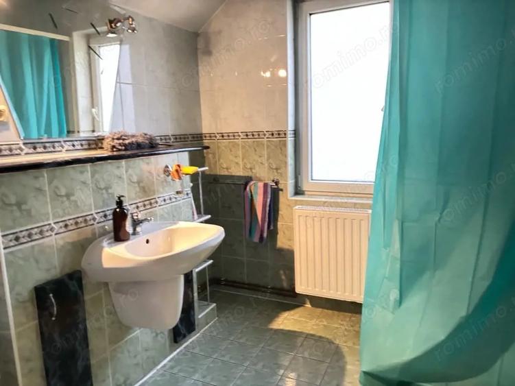Casă cu 5 camere cu Teren 600 Mp în Aradului