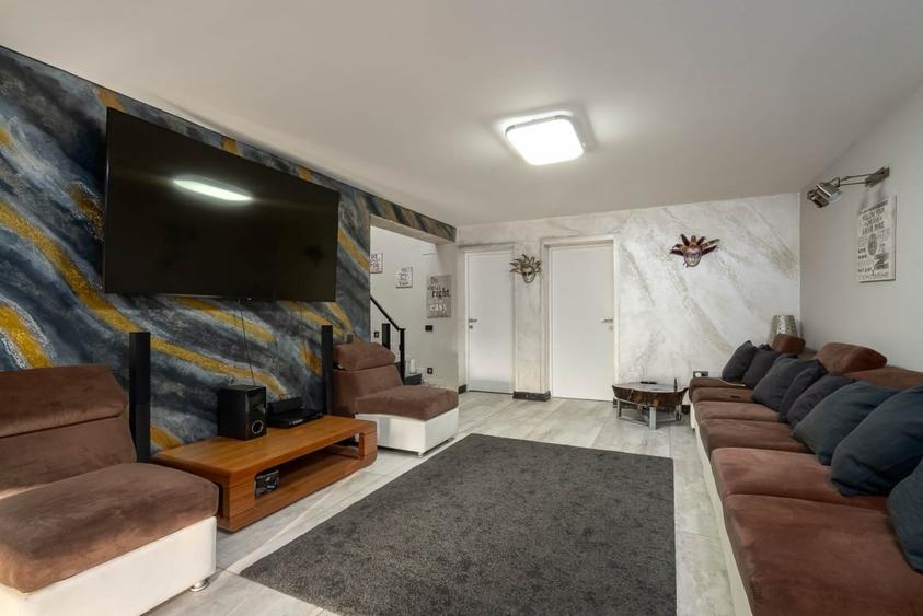 Casă individuală cu 6 camere cu Canalizare în Puchenii Mari