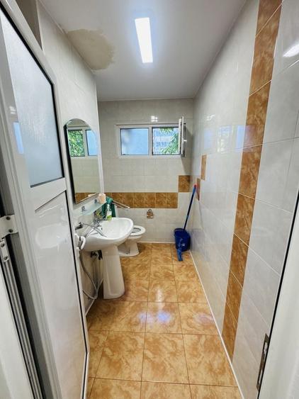 Spațiu comercial, de 62 mp, în Podu Roș